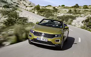   Volkswagen T-Roc Cabriolet (Turmeric Yellow) - 2020