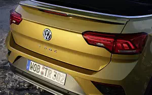   Volkswagen T-Roc Cabriolet (Turmeric Yellow) - 2020