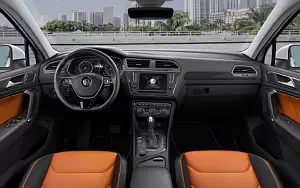   Volkswagen Tiguan R-Line - 2016
