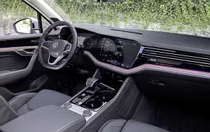   Volkswagen Touareg eHybrid - 2020