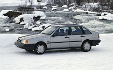   Volvo 440 - 1990