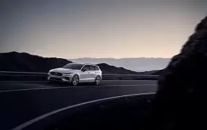   Volvo V60 T6 AWD R-Design - 2018