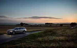   Volvo V90 T6 Cross Country - 2016