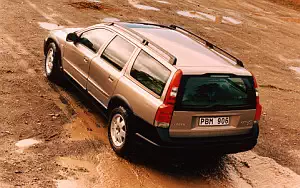   Volvo V70 XC - 2001