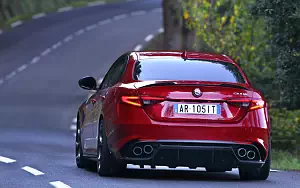   Alfa Romeo Giulia Quadrifoglio - 2016