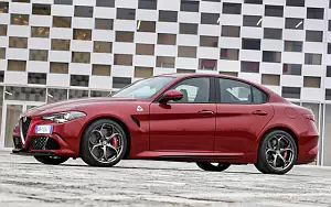   Alfa Romeo Giulia Quadrifoglio - 2016