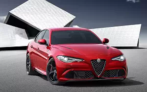   Alfa Romeo Giulia Quadrifoglio - 2016