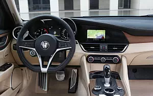   Alfa Romeo Giulia - 2016