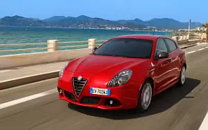   Alfa Romeo Giulietta Quadrifoglio Verde - 2014