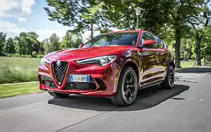   Alfa Romeo Stelvio Quadrifoglio - 2020