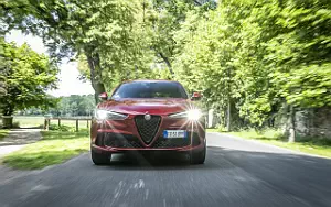   Alfa Romeo Stelvio Quadrifoglio - 2020