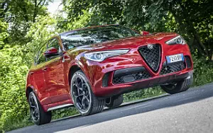   Alfa Romeo Stelvio Quadrifoglio - 2020