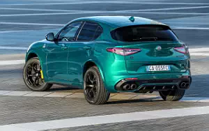   Alfa Romeo Stelvio Quadrifoglio - 2020