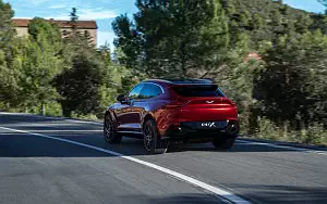   Aston Martin DBX - 2020