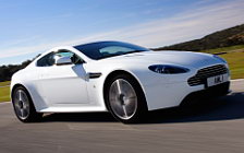   Aston Martin V8 Vantage S Stratus White - 2011