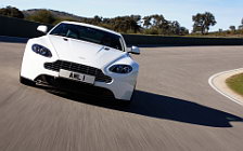   Aston Martin V8 Vantage S Stratus White - 2011