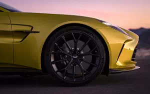   Aston Martin Vantage - 2024