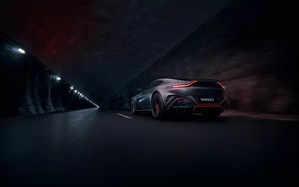   Aston Martin Vantage S - 2025