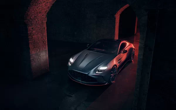   Aston Martin Vantage S - 2025