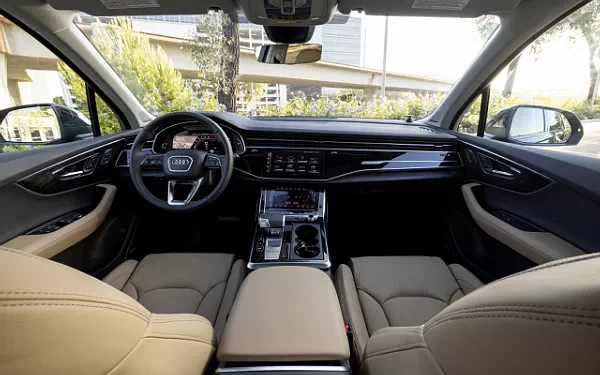   Audi Q7 55 TFSI quattro (Tamarind Brown Metallic) US-spec - 2025