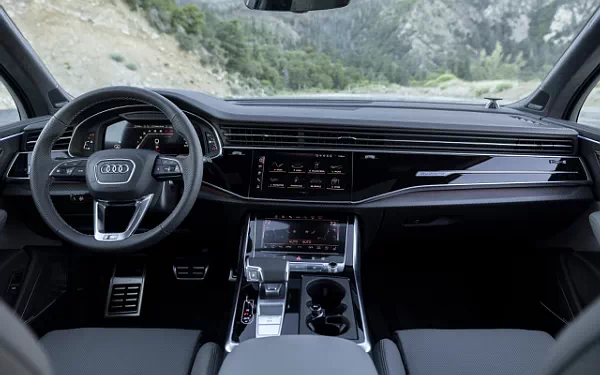   Audi SQ7 TFSI (Ascari Blue Metallic) US-spec - 2025