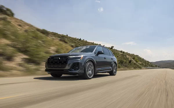   Audi SQ7 TFSI Black Optic Package (Daytona Grey) US-spec - 2025