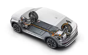 Обои автомобили Audi Q4 Sportback e-tron S line - 2023