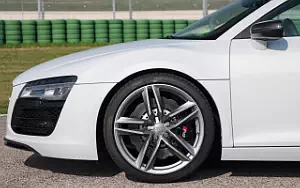   Audi R8 V8 Coupe - 2014