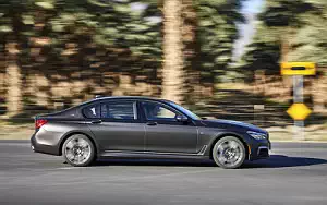   BMW M760i xDrive US-spec - 2017