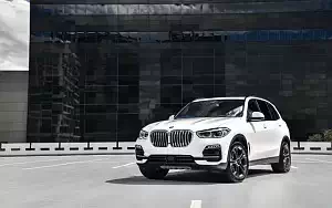   BMW X5 xDrive30d US-spec - 2018