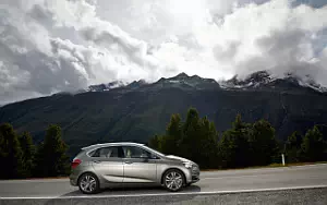   BMW 225i Active Tourer - 2014