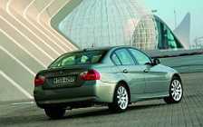 BMW 3-Series - 2005