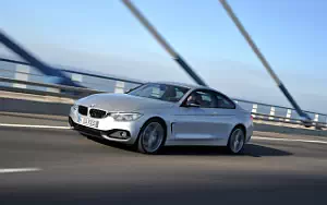   BMW 435i Coupe Sport Line - 2013