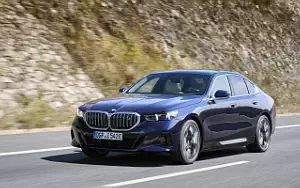   BMW i5 eDrive40 M Sport (Tanzanite Blue Metallic) - 2023