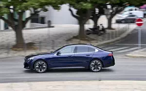   BMW i5 eDrive40 M Sport (Tanzanite Blue Metallic) - 2023