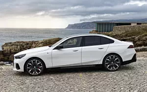   BMW i5 M60 xDrive (Alpine White Metallic) - 2023