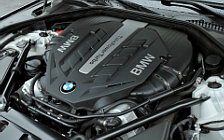   BMW 750i - 2012