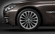   BMW 750Li - 2012