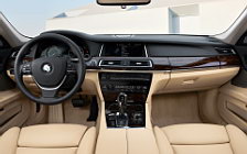   BMW 750Li - 2012