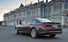   BMW 750Li - 2012