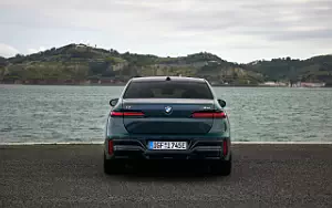   BMW i7 M70 xDrive (Aurora Diamond Green) - 2023