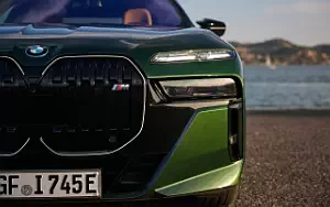   BMW i7 M70 xDrive (Aurora Diamond Green) - 2023