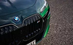   BMW i7 M70 xDrive (Aurora Diamond Green) - 2023