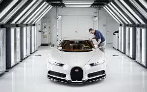   Bugatti Chiron - 2016