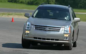   Cadillac SRX - 2004