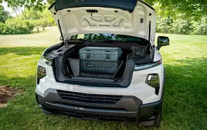   Chevrolet Silverado EV WT Crew Cab (Summit White) - 2023