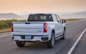   Chevrolet Silverado High Country Crew Cab - 2018