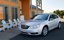   Chrysler 200 Sedan - 2011