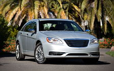   Chrysler 200 Sedan - 2011