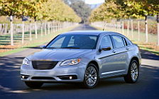   Chrysler 200 Sedan - 2011